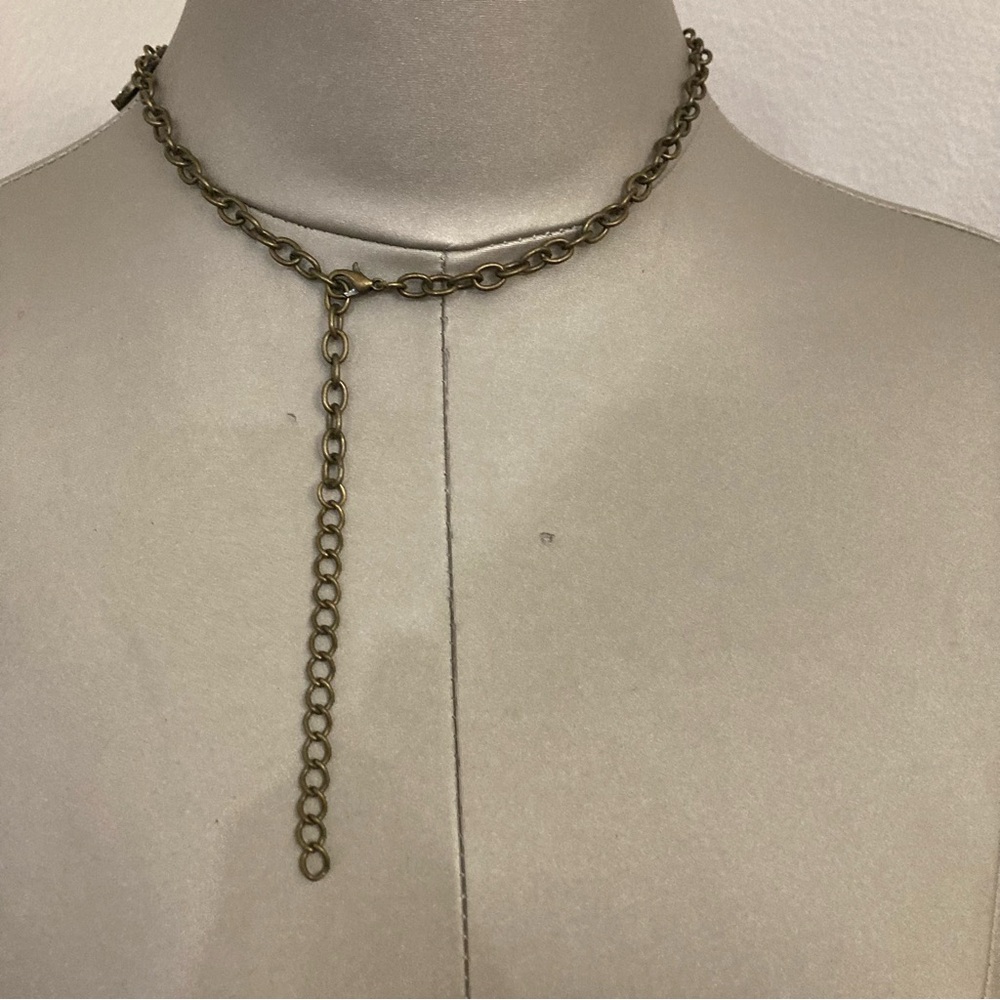 VGUC rhinestone and antique gold tone statement necklace Unbranded - Picture 5 of 6